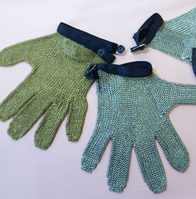 Кольчужные перчатки, Россия